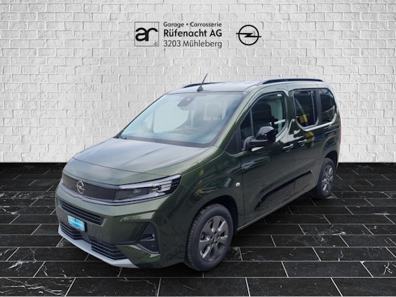 First vehicle image First vehicle image