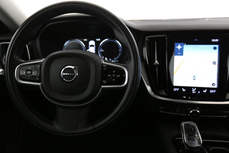 Vehicle image VOLVO V60