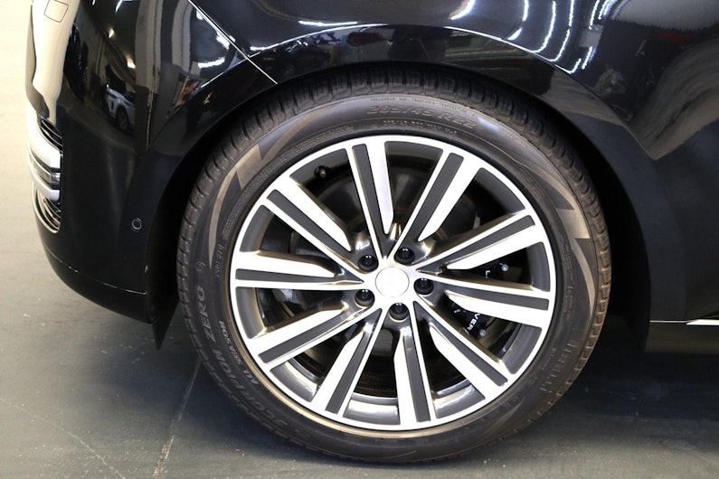 Vehicle image LAND ROVER RANGE ROVER