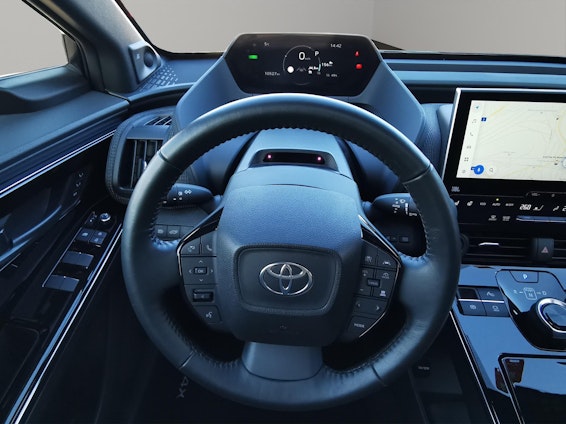 Vehicle image 4 Vehicle image 4