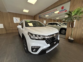Vehicle image SUZUKI S-CROSS