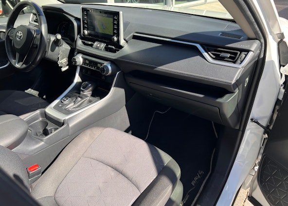 Vehicle image 13 Vehicle image 13