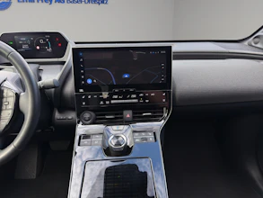 https://vehicle.imgix.net/3852268/0dd88824-d92e-4639-be70-90e0c664d16d.jpg
