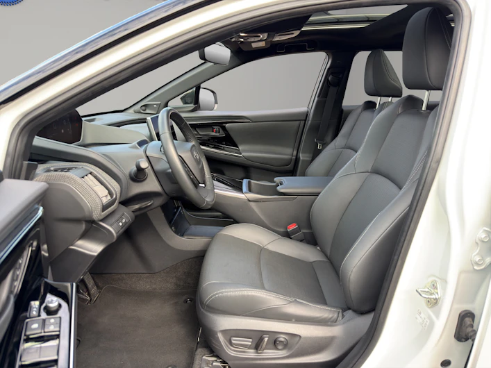 Fahrzeugbild TOYOTA BZ4X