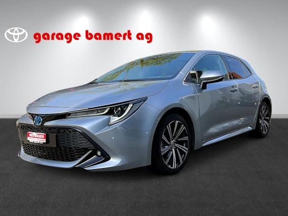 First vehicle image