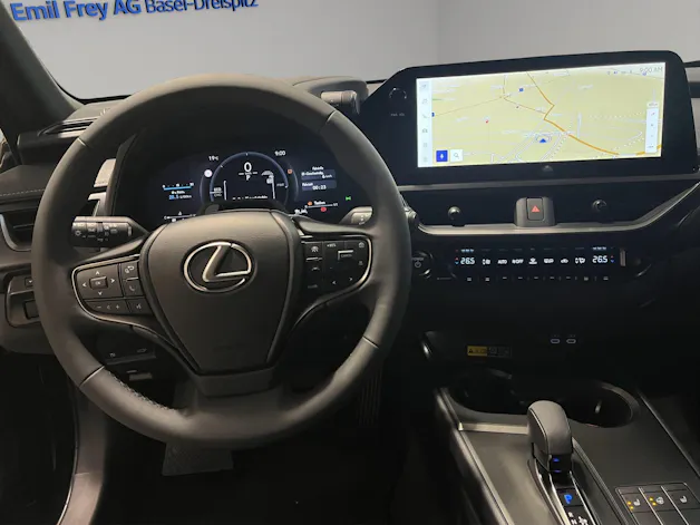 Lexus UX 300h F-Line
