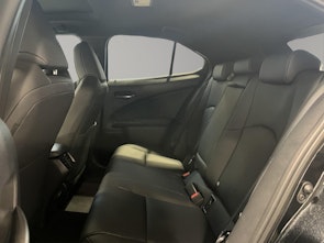 Vehicle image LEXUS UX 300h F-Line