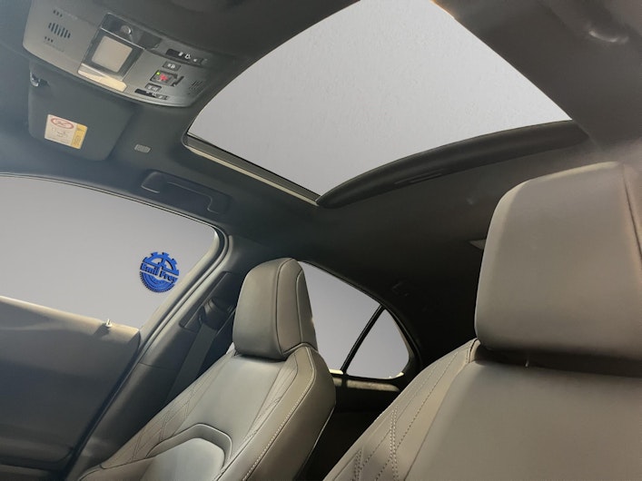 Vehicle image LEXUS UX