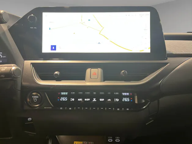 Lexus UX 300h F-Line