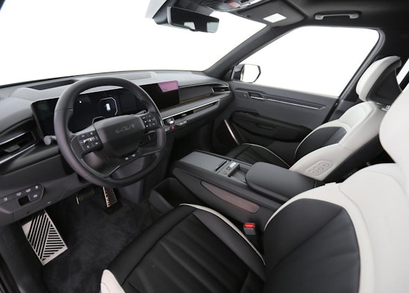 Vehicle image 3 Vehicle image 3