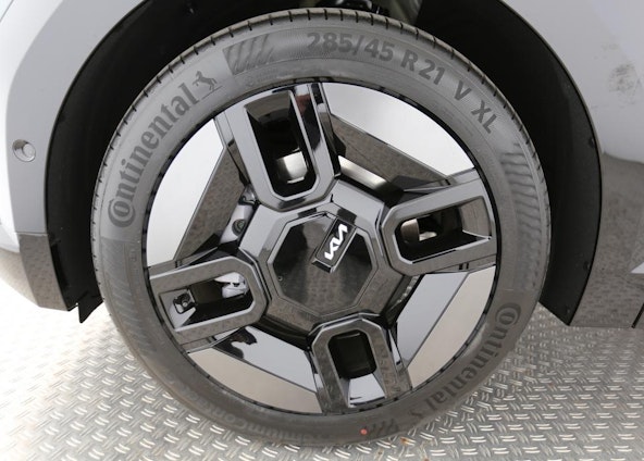 Vehicle image 5 Vehicle image 5