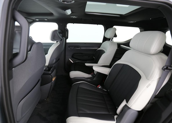 Vehicle image 6 Vehicle image 6