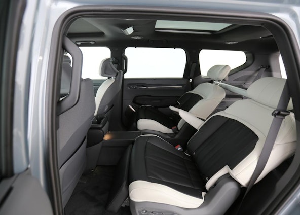 Vehicle image 7 Vehicle image 7