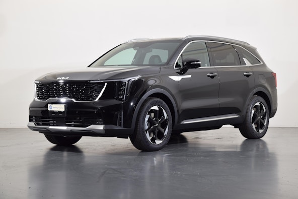First vehicle image