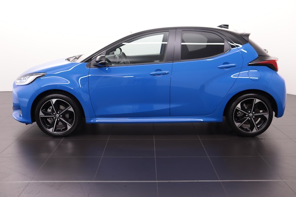 TOYOTA Yaris 1.5 VVT-i HSD Premiere Edition 3