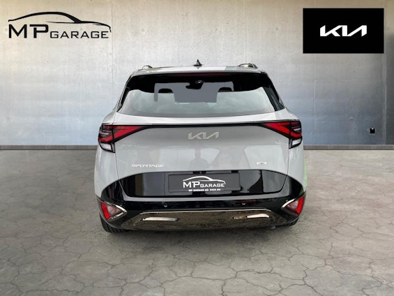 Vehicle image 4 Vehicle image 4