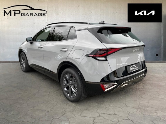 Vehicle image 6 Vehicle image 6