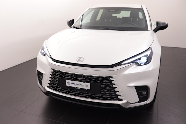 First vehicle image