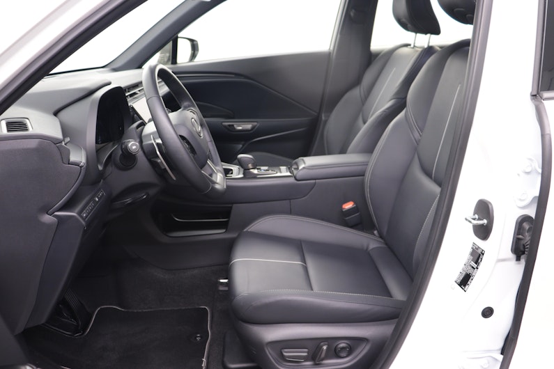 Vehicle image LEXUS LBX