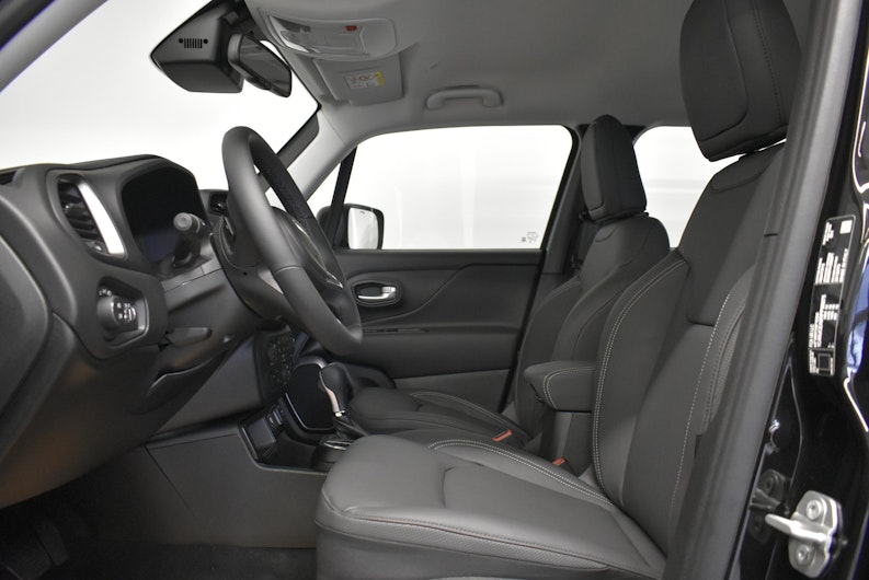 Vehicle image JEEP RENEGADE