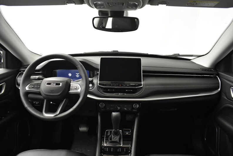 Vehicle image JEEP COMPASS