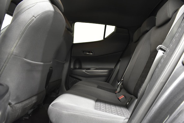 Vehicle image 7