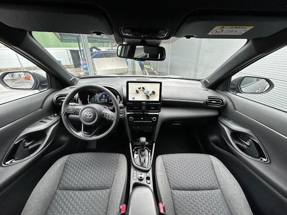 Vehicle image 5