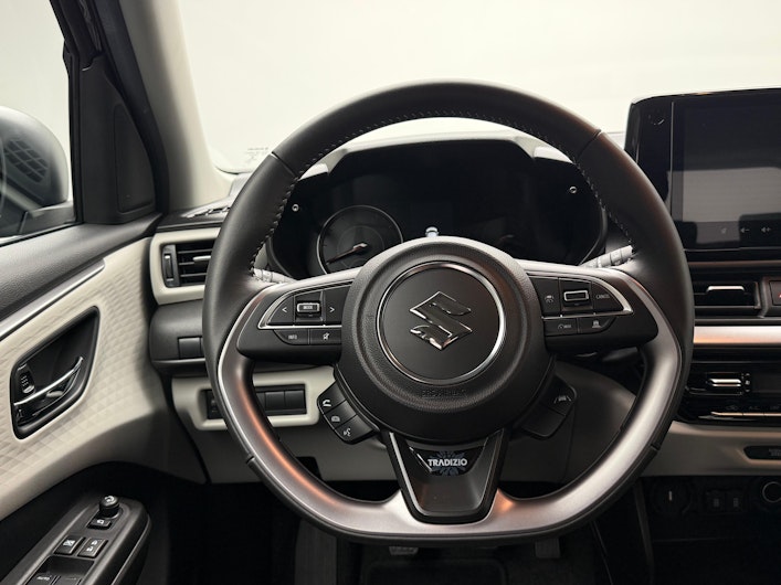 Vehicle image SUZUKI SWIFT