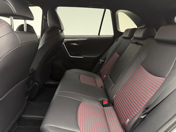 Vehicle image 6 Vehicle image 6