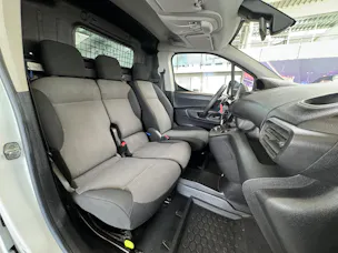 Peugeot Partner Kaw. 650 Standard 1.2 PureTech 130 Premium S/S