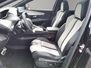 Vehicle image PEUGEOT 3008 1.6 Plug-in Hybrid4 GT Pack