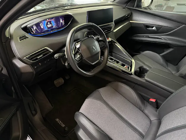 Peugeot 5008 1.5 BlueHDi Allure Pack