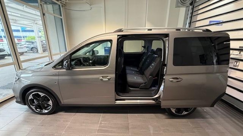 Vehicle image FORD TOURNEO CONNECT