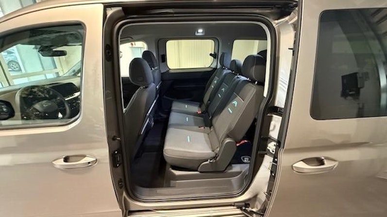 Vehicle image FORD TOURNEO CONNECT