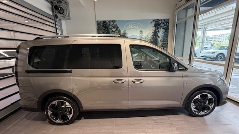Vehicle image FORD TOURNEO CONNECT