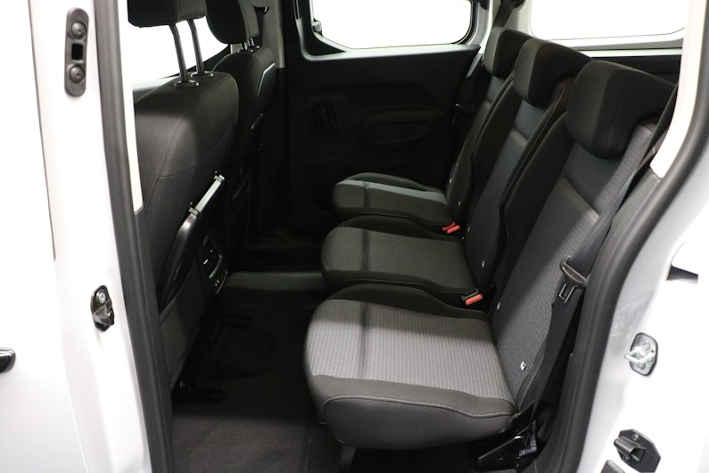Vehicle image TOYOTA PROACE CITY VERSO