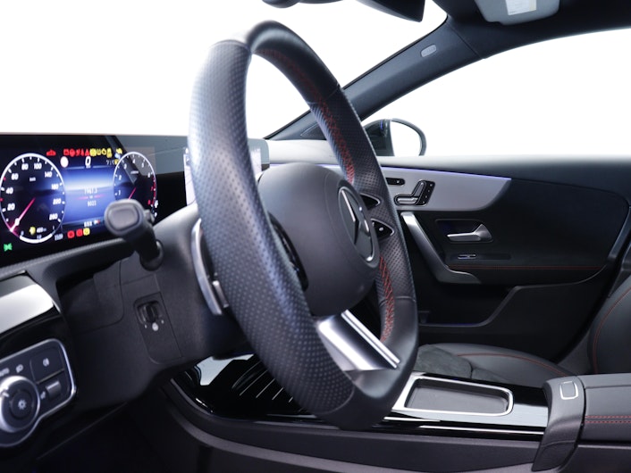 Vehicle image MERCEDES-BENZ A 200