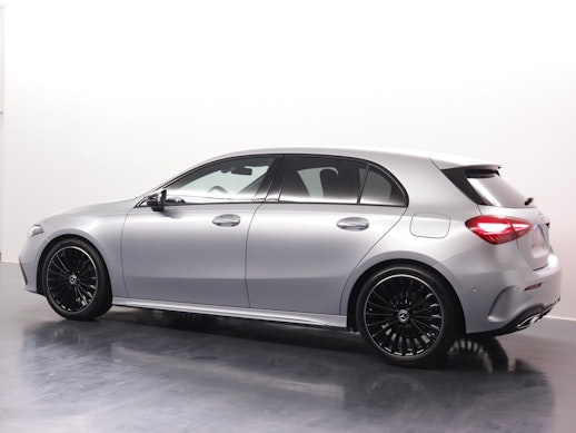 MERCEDES-BENZ A 200 Night Star AMG Line 3