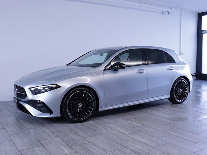 Vehicle image MERCEDES-BENZ A 200