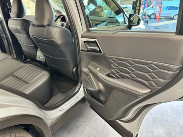 MITSUBISHI OUTLANDER 15