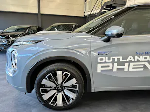 Mitsubishi Outlander 2.4 PHEV Instyle 4x4