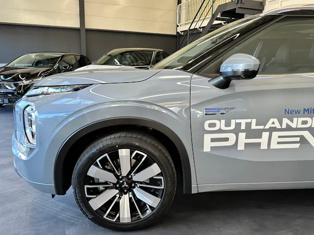 Mitsubishi Outlander 2.4 PHEV Instyle 4x4