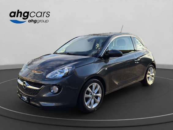 First vehicle image