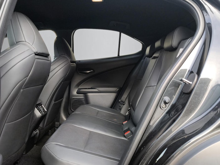 Vehicle image LEXUS UX