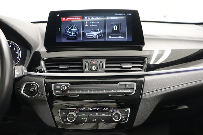 Vehicle image BMW X1