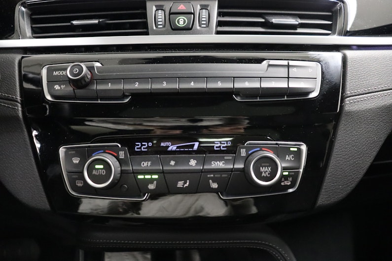 Vehicle image BMW X1