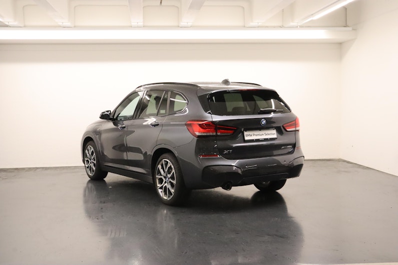Vehicle image BMW X1