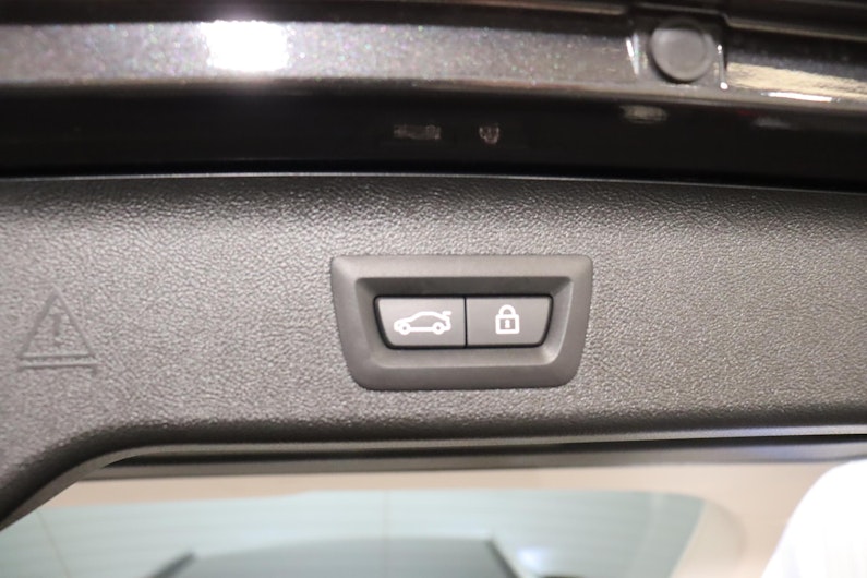 Vehicle image BMW 5 SERIES