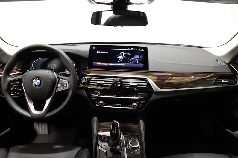 Vehicle image BMW 5 SERIES