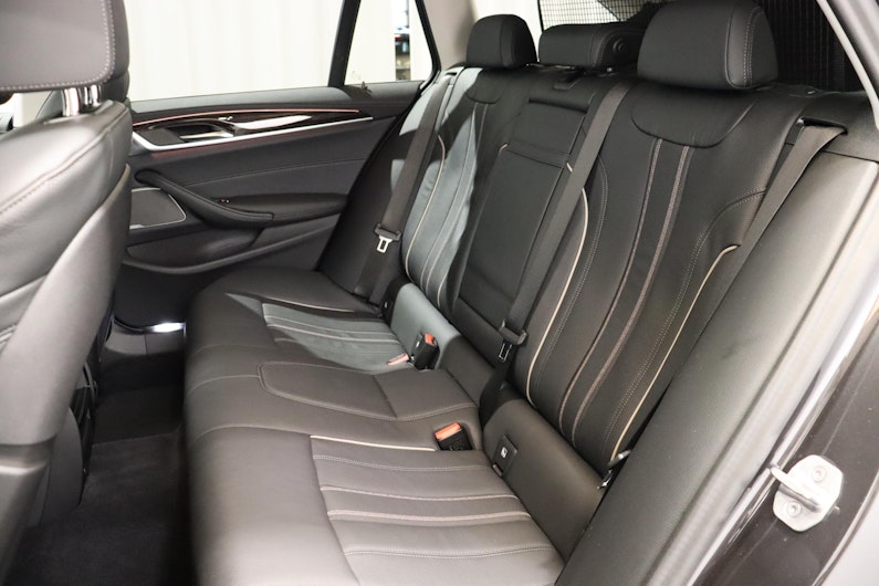 Vehicle image BMW 5 SERIES